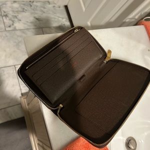 Women wallet